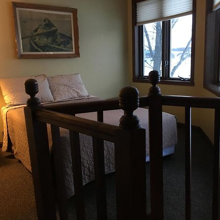 Snug Harbor Inn Sturgeon Bay Kültér fotó