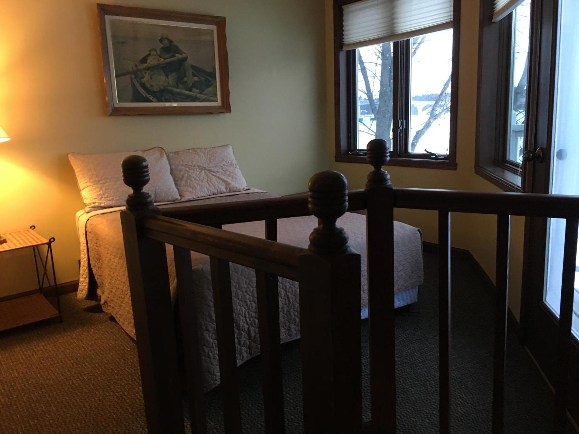 Snug Harbor Inn Sturgeon Bay Kültér fotó
