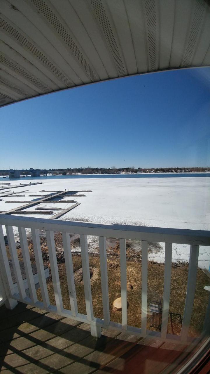 Snug Harbor Inn Sturgeon Bay Kültér fotó