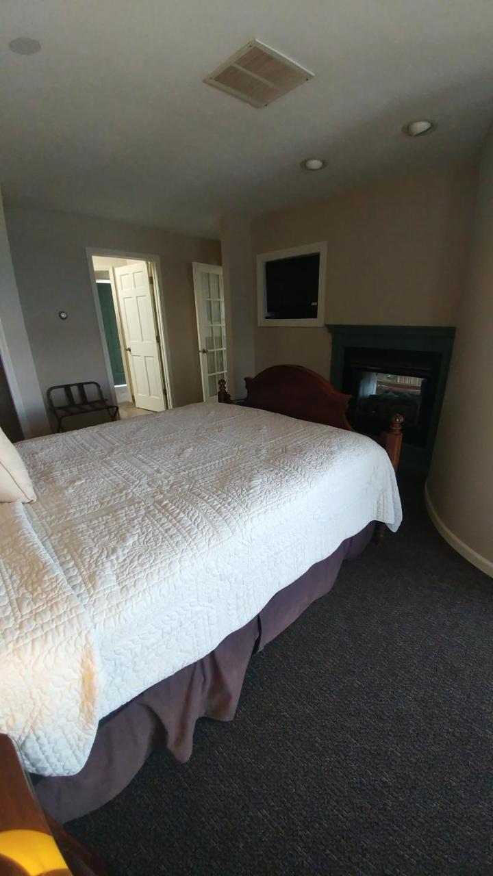 Snug Harbor Inn Sturgeon Bay Kültér fotó