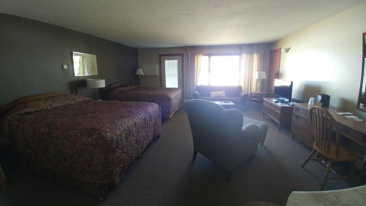 Snug Harbor Inn Sturgeon Bay Kültér fotó