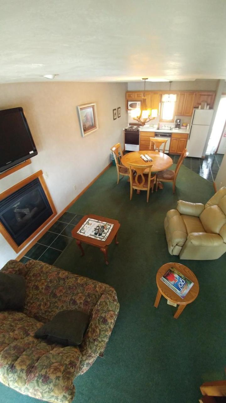 Snug Harbor Inn Sturgeon Bay Kültér fotó