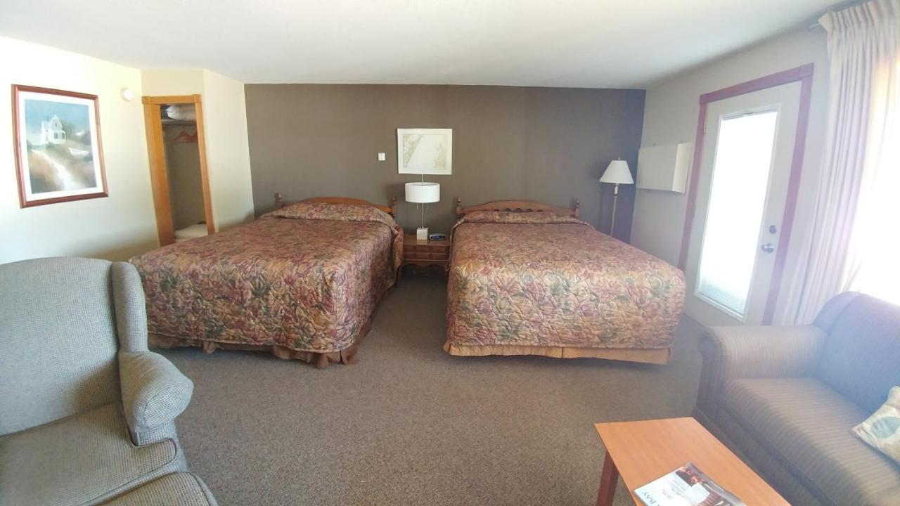 Snug Harbor Inn Sturgeon Bay Kültér fotó